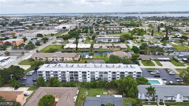 Building Photo - 4906 Victoria Dr