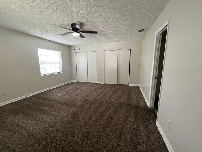 Building Photo - 5551 Dakota Dr