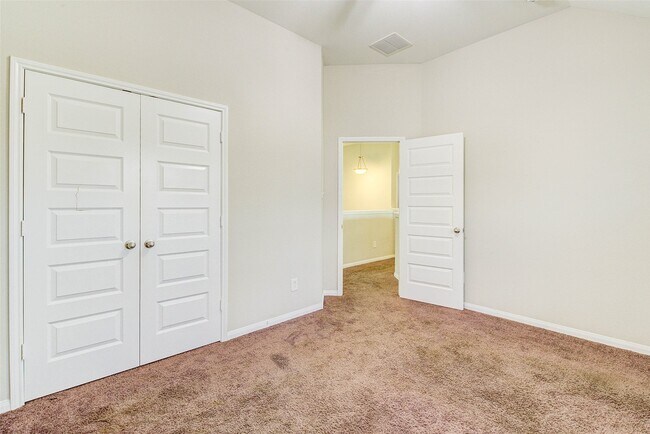 Building Photo - 22530 Cutter Mill Dr