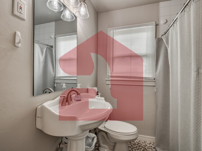 Building Photo - 2926 NW 72nd St