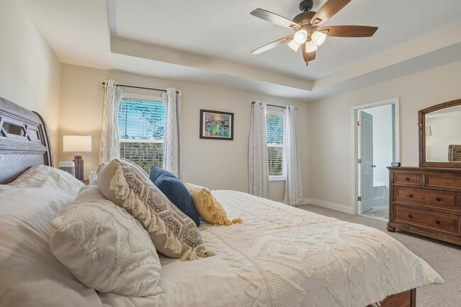 Building Photo - Beautiful Home