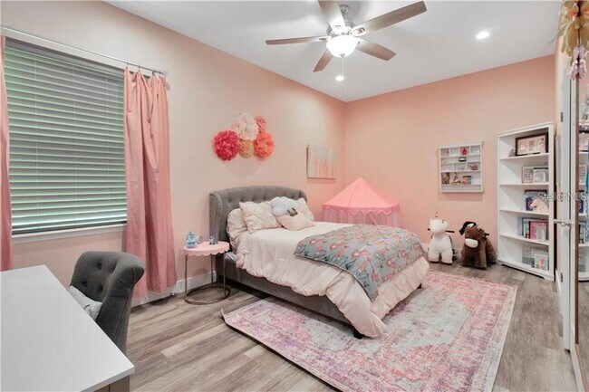 Building Photo - 231 Lakay Pl