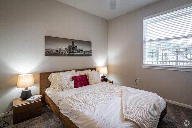 1BR, 1BA - 707SF - Standard at Steepleway