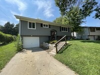 Building Photo - 7508 Elm Dr