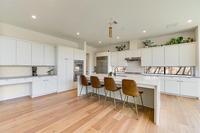 Building Photo - 6007 Nasco Dr