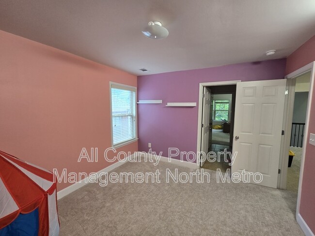 Building Photo - 1160 Sterling Brooke Dr