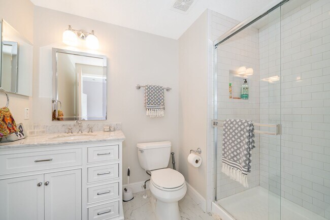 Building Photo - Baldwin Park Townhouse