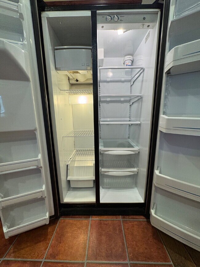 Building Photo - A Cozy 2 bed/ 2 bath home in the heart of Yuma!