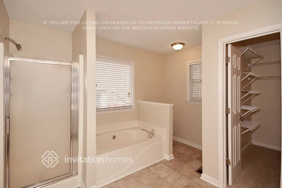 Building Photo - 4034 Dream Catcher Dr