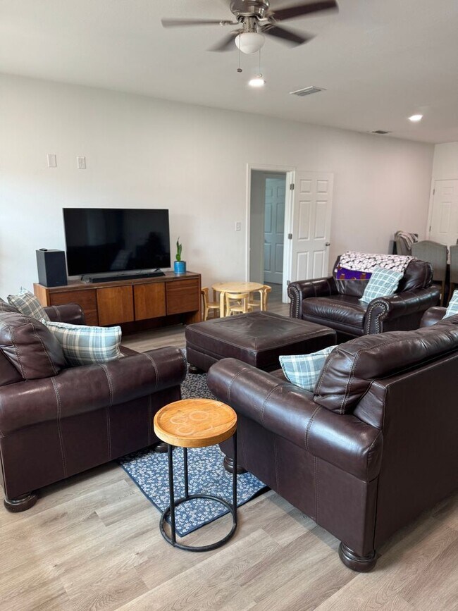 Building Photo - 211 S West - Merkel, TX