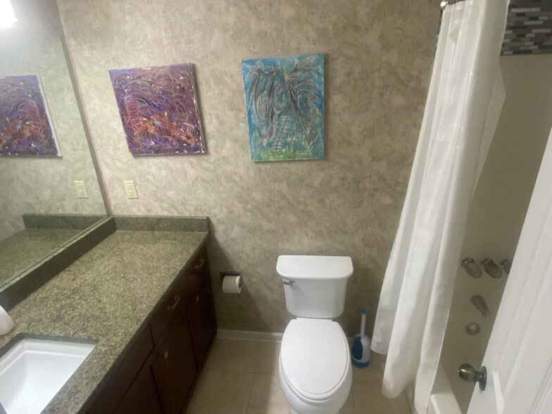 Building Photo - 1848 Stonebrook Way