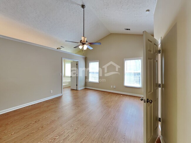 Building Photo - 4620 English Oaks Ln NW