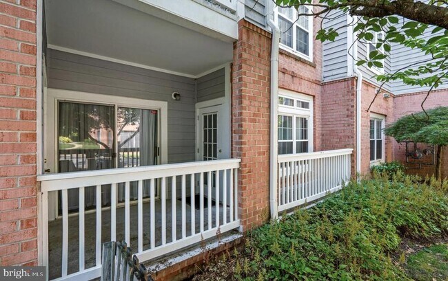 Building Photo - 9119 Groffs Mill Dr