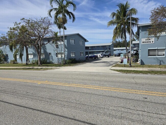 Building Photo - 1829 N A St