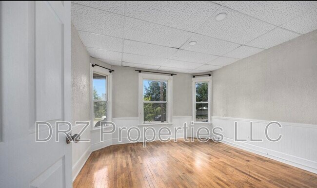 Building Photo - 841 Oakland Ave SW