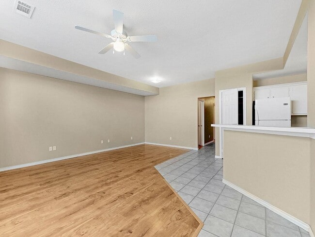 Building Photo - 1421 Western Oaks Ct