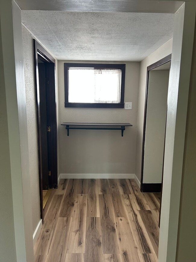 Building Photo - Spacious 3-Bedroom Home for Rent in Evergr...