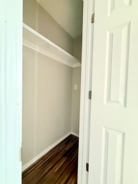 Building Photo - 1601 27th Ave