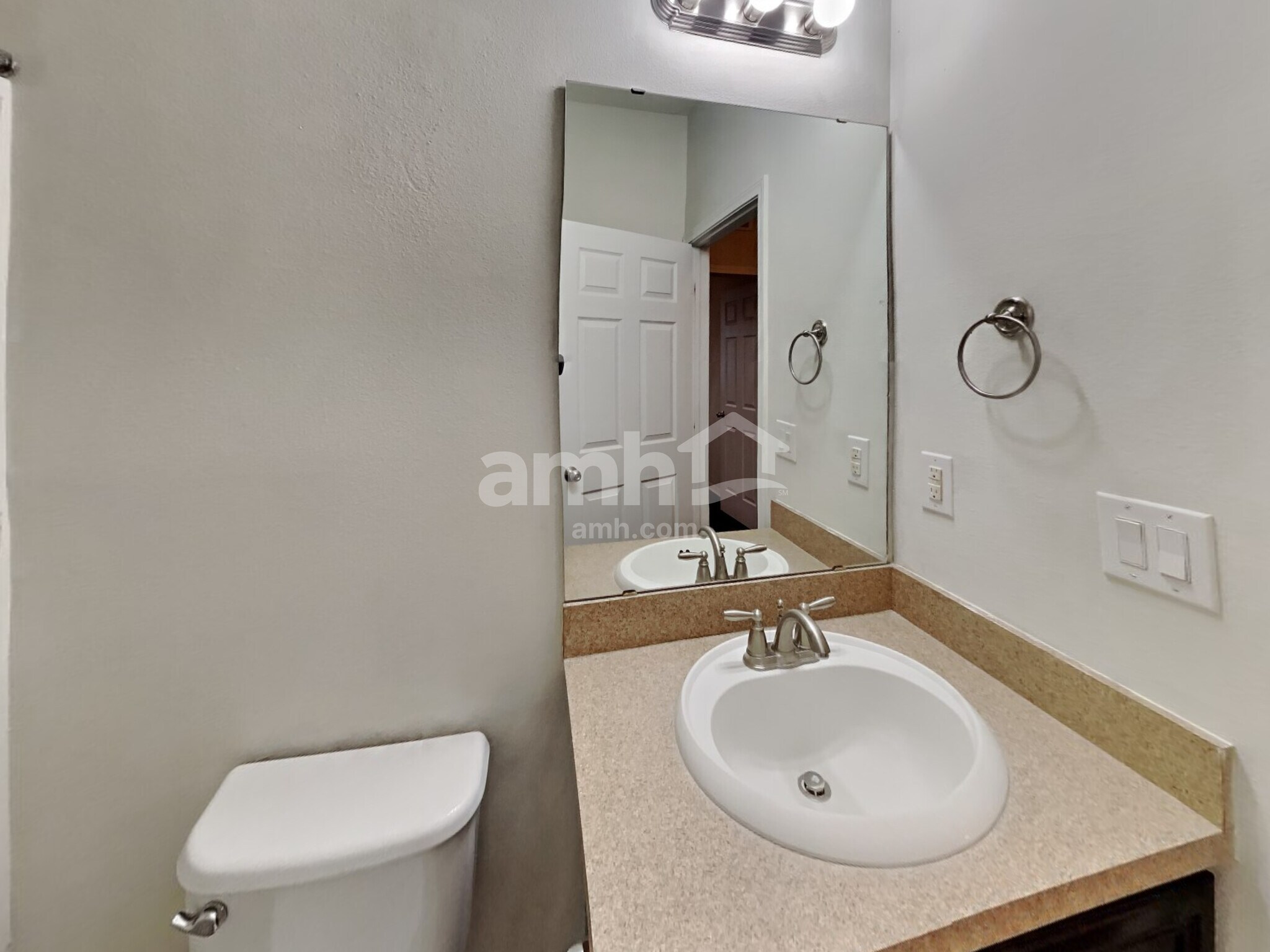 Building Photo - 2806 Maple Brook Loop