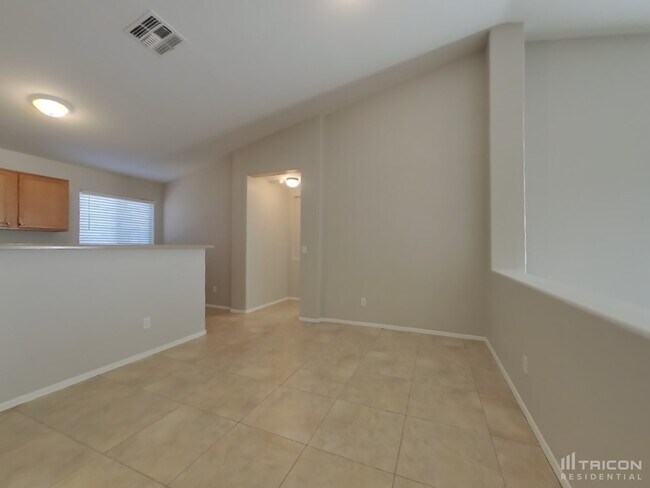 Building Photo - 8053 N 109th Ln