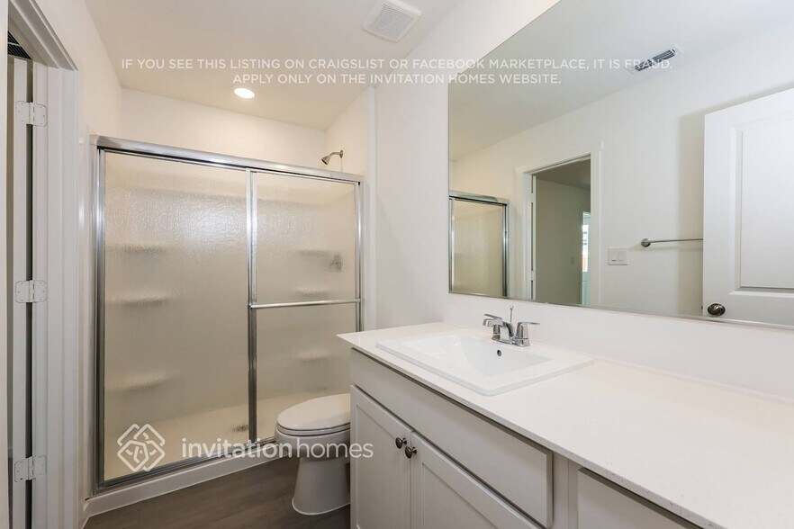 Building Photo - 1834 Sanderling St