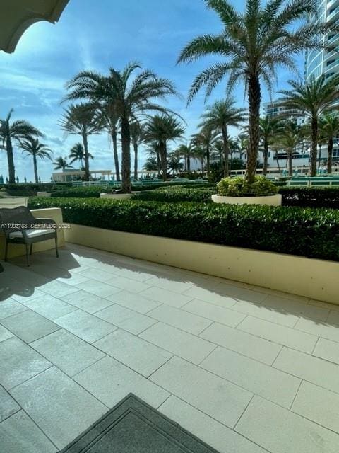 Building Photo - 2501 S Ocean Dr