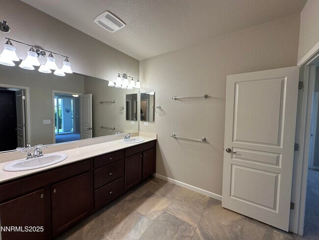 Building Photo - 966 Callaway Trail