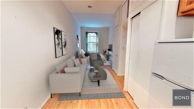 Building Photo - 315 E 93rd St