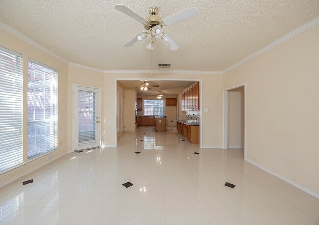 Building Photo - 7405 Stoney Point Dr