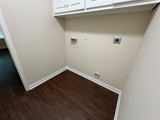 Building Photo - 16310 Long Valley Ct