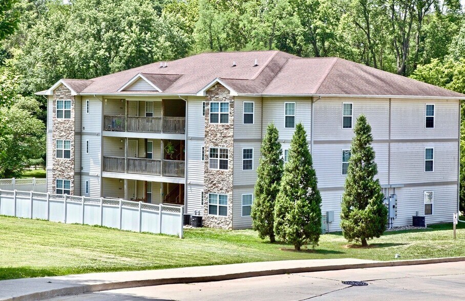 Cedar Creek Crossing Apartments 2225 N 12th St Quincy IL 62305