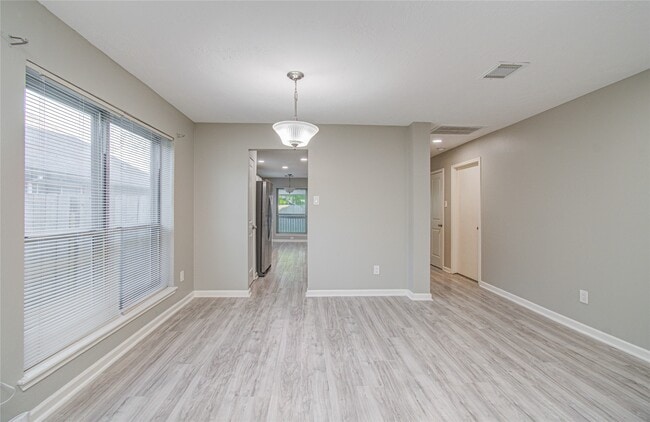 Building Photo - 2005 Village Park Dr