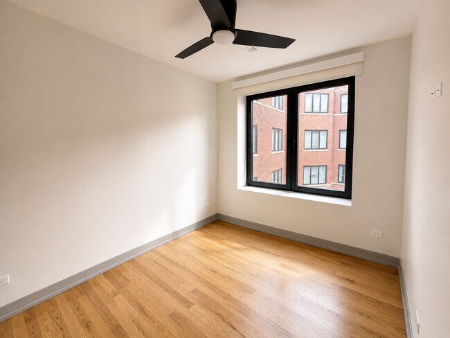 Building Photo - 1333 W Estes Ave