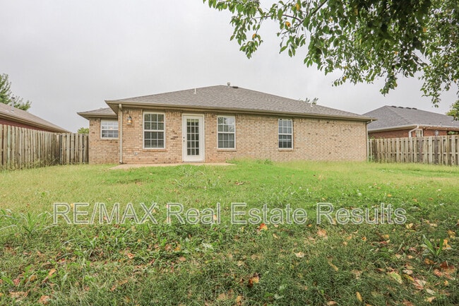 Building Photo - 3711 SW Hansom Loop