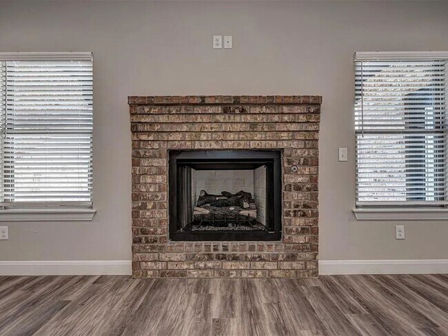 Building Photo - 4-Bed Home with Storm Shelter & 2-Car Garage in Mustang