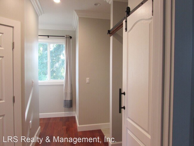 Building Photo - 2 br, 1.5 bath House - 8850 Laramie Avenue