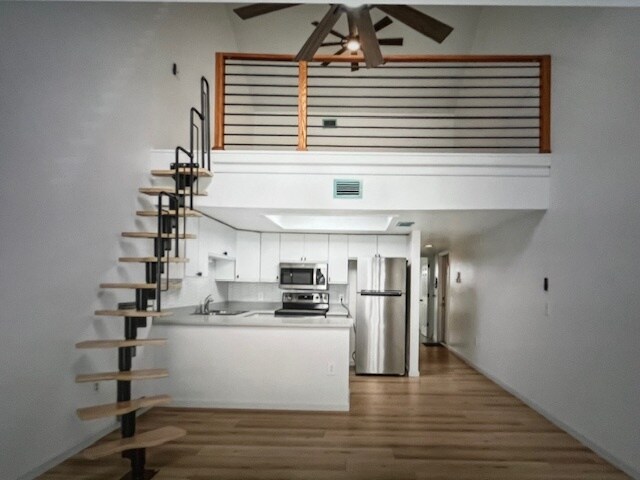 Primary Photo - 4410 Warren Ave