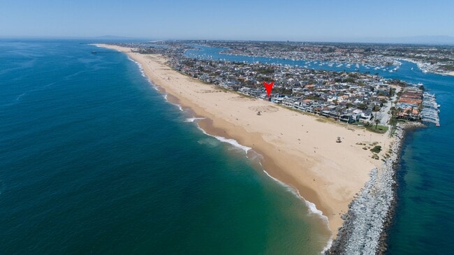 Building Photo - 2124 E Oceanfront