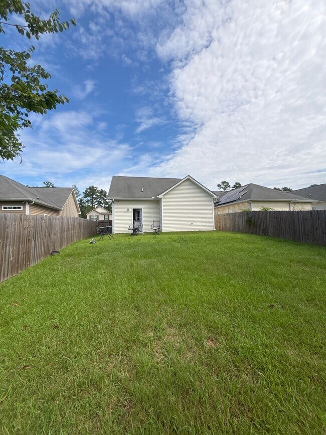Building Photo - 657 Cornerstone Cir