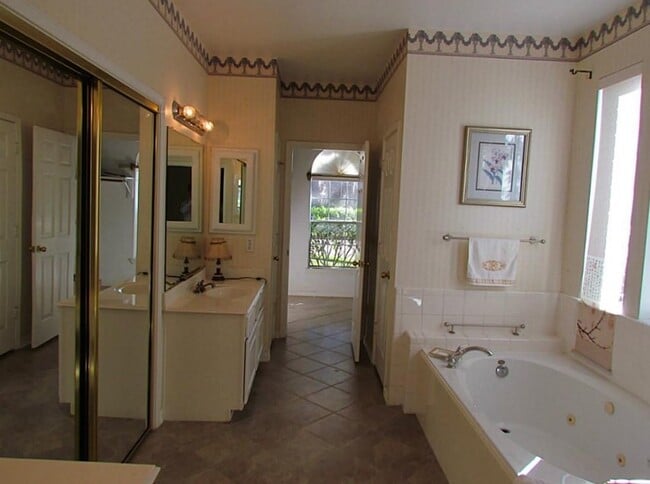 Building Photo - 3907 Hanberry Ln