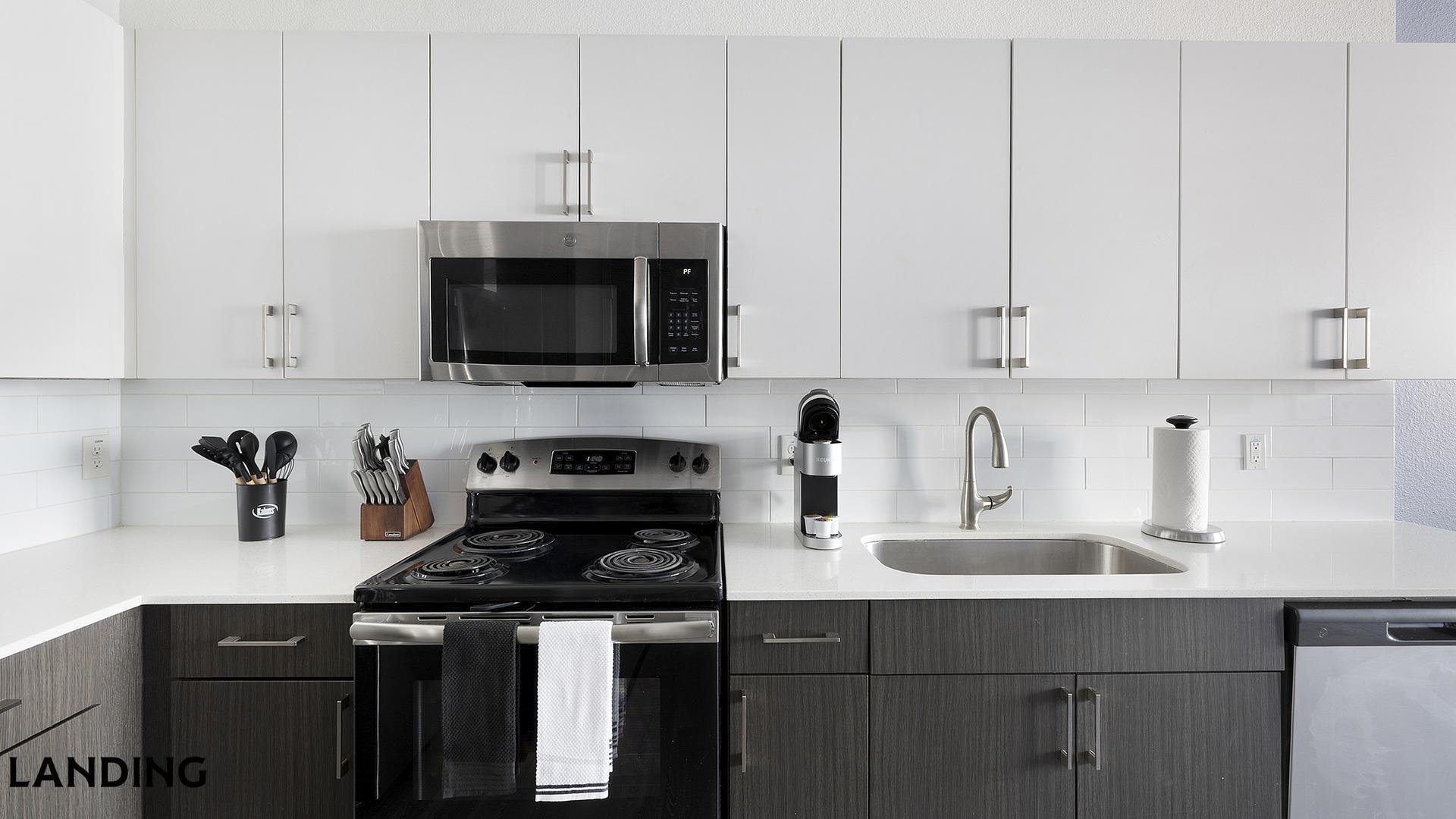 Building Photo - 1001 S Center St