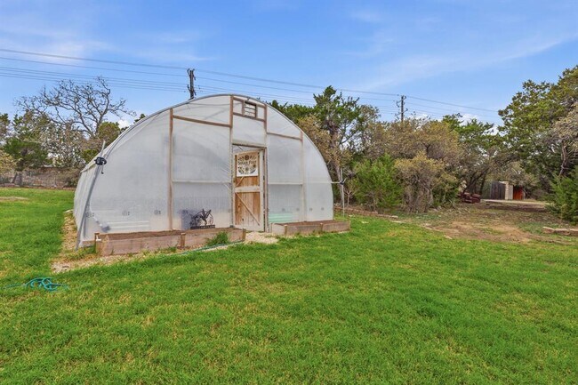 Building Photo - 1028 Villa Hill Dr