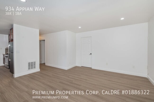 Building Photo - 934 Appian Way