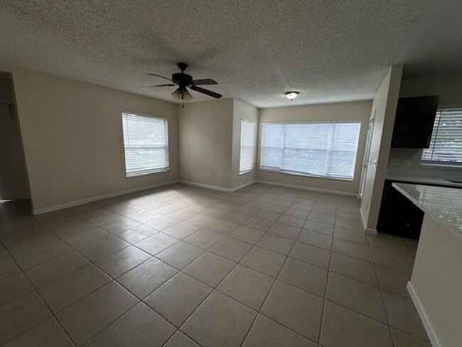 Building Photo - 2/2 Conway condo in Gated community!