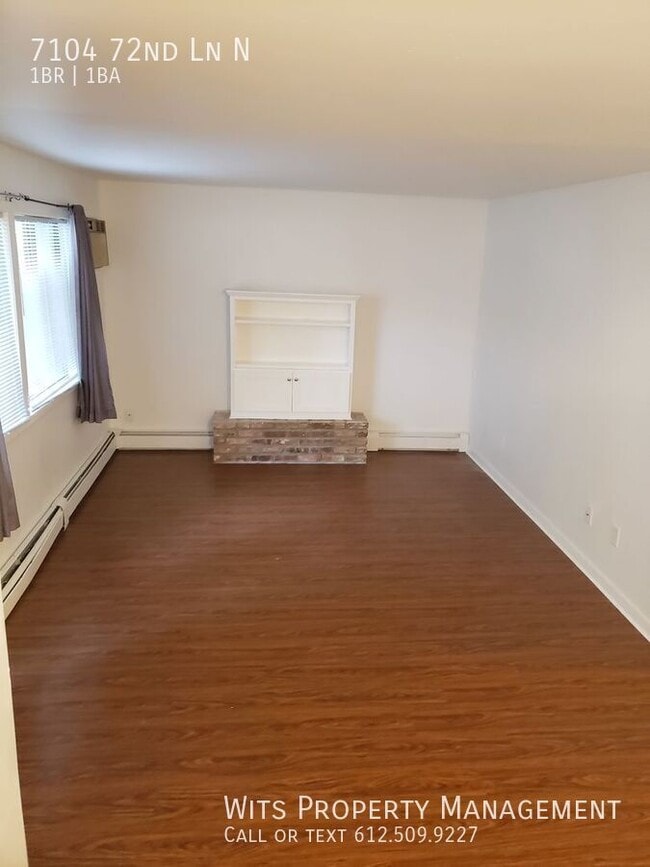 Building Photo - 7104 72nd Ln N