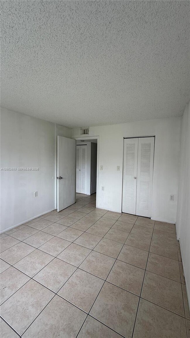 Building Photo - 1163 Lake Terry Dr