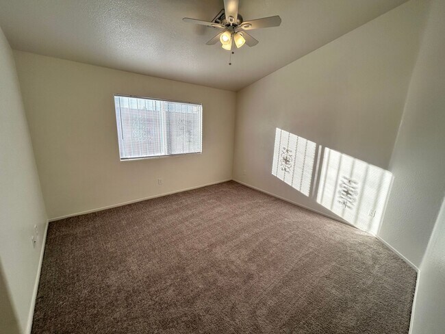 Building Photo - Welcome Home! Charming 3 Bedroom, 2 Bath, ...