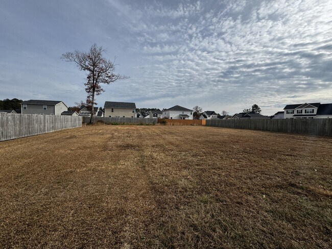 Building Photo - 407 Cattle Ranch Ln