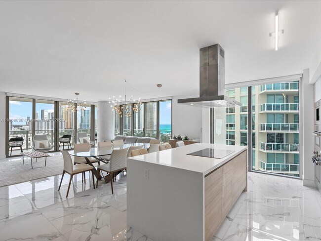 Building Photo - 300 Sunny Isles Blvd