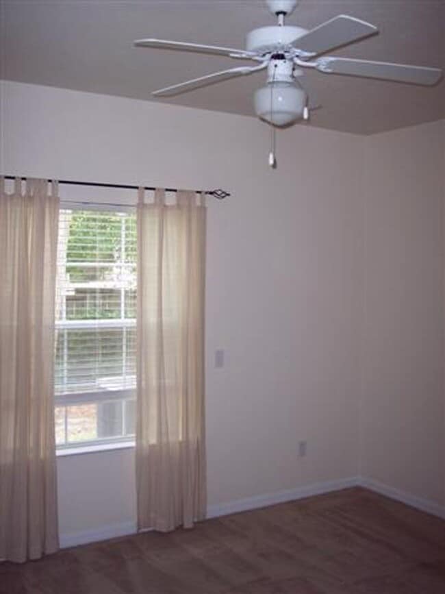 Building Photo - Monticello Condominiums-2 Bedroom/2 Bath w...